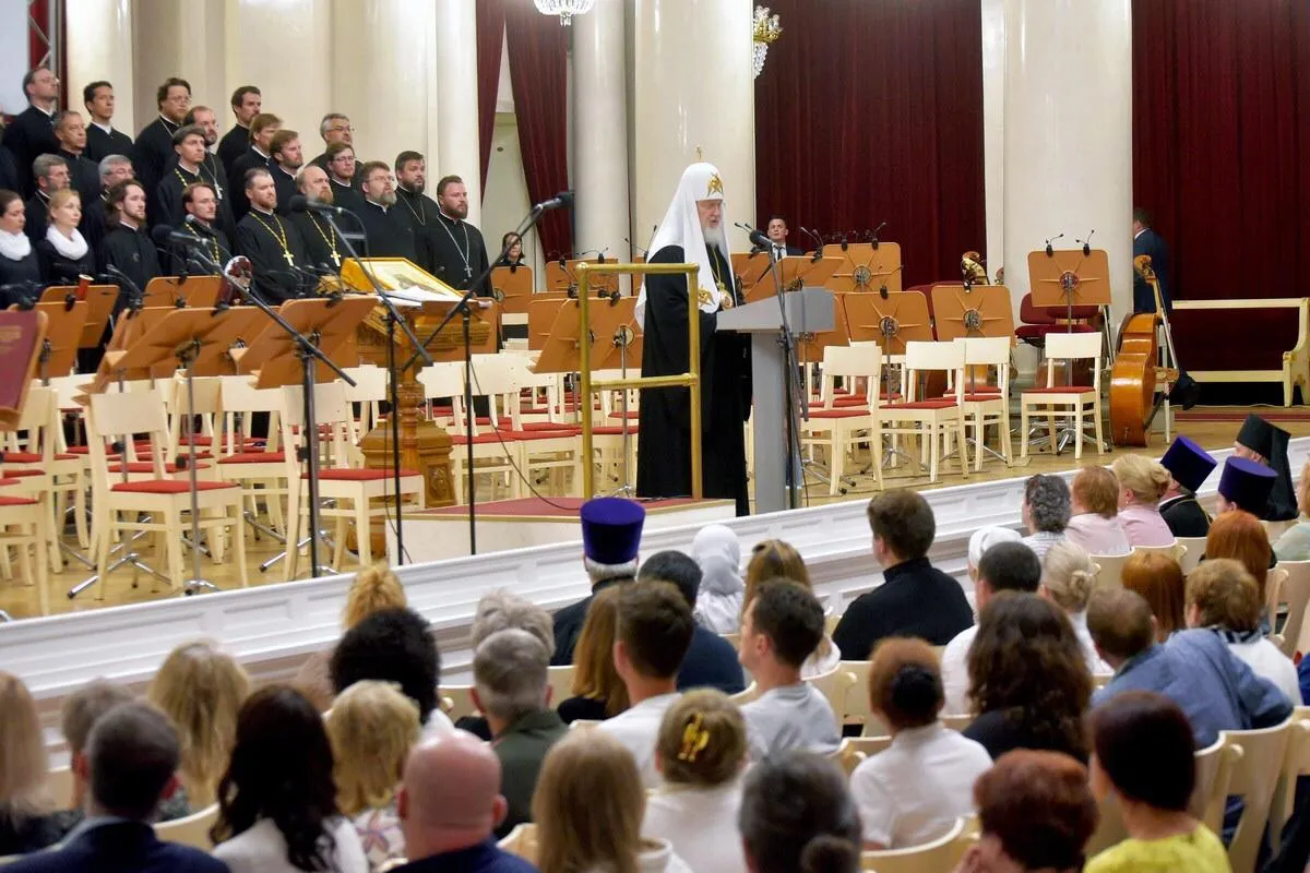 Вид на Петроград: исторический фон