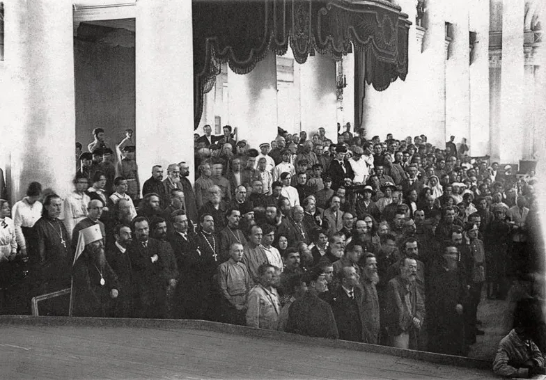 Подсудимые в Большом зале филармонии