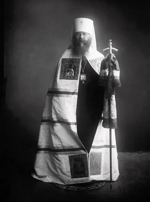 Патриарх Тихон и митрополит Вениамин в митрополичьих покоях Александро-Невской лавры, 1918 год